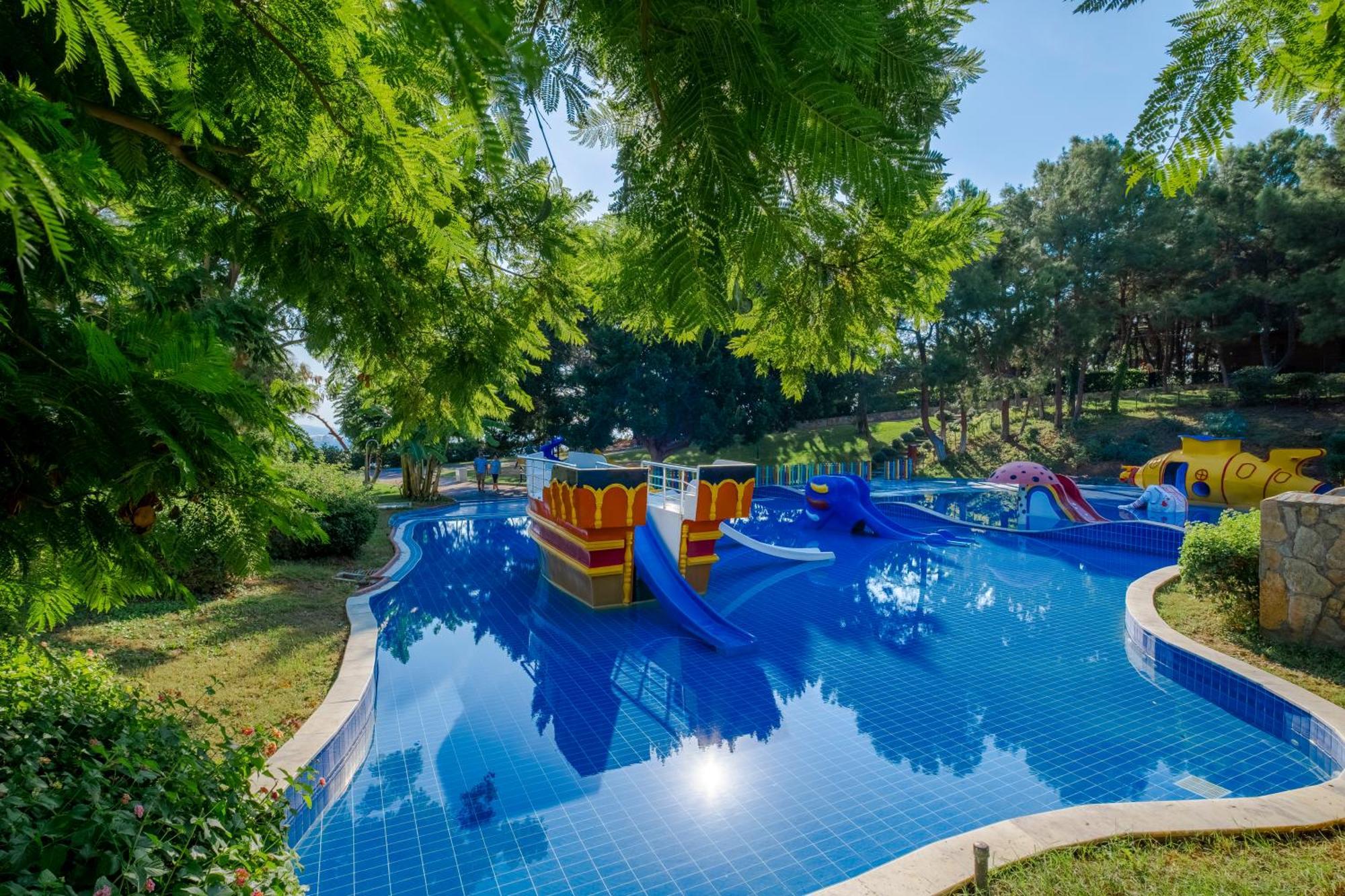 A Good Life Utopia Family Resort Аланя Екстериор снимка