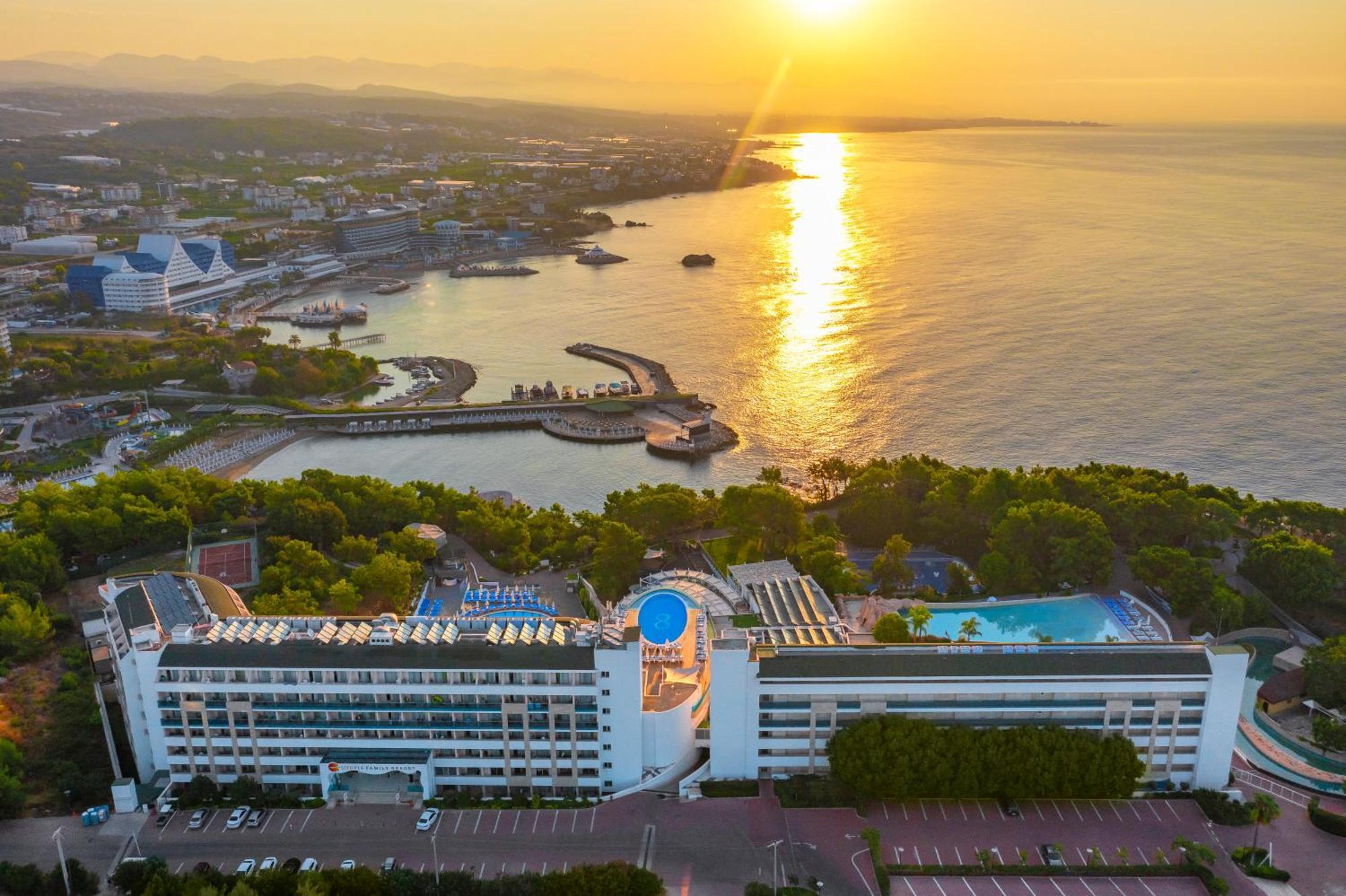A Good Life Utopia Family Resort Аланя Екстериор снимка